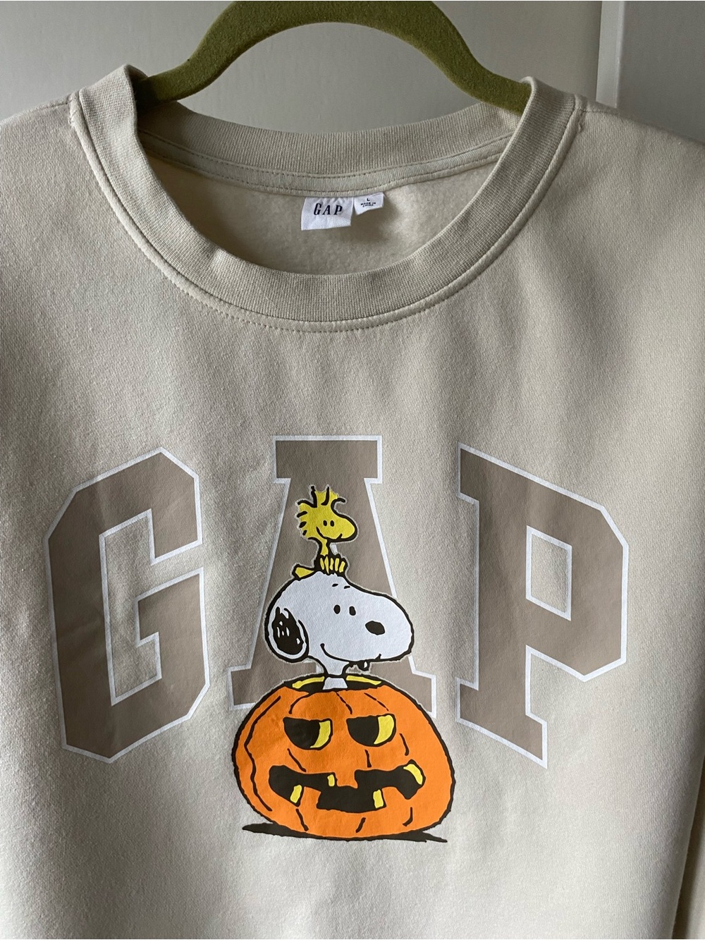 Gap Peanuts Halloween Sweatshirt Size Large Oversized Cropped EUC Beige Snoopy - Picture 5 of 16